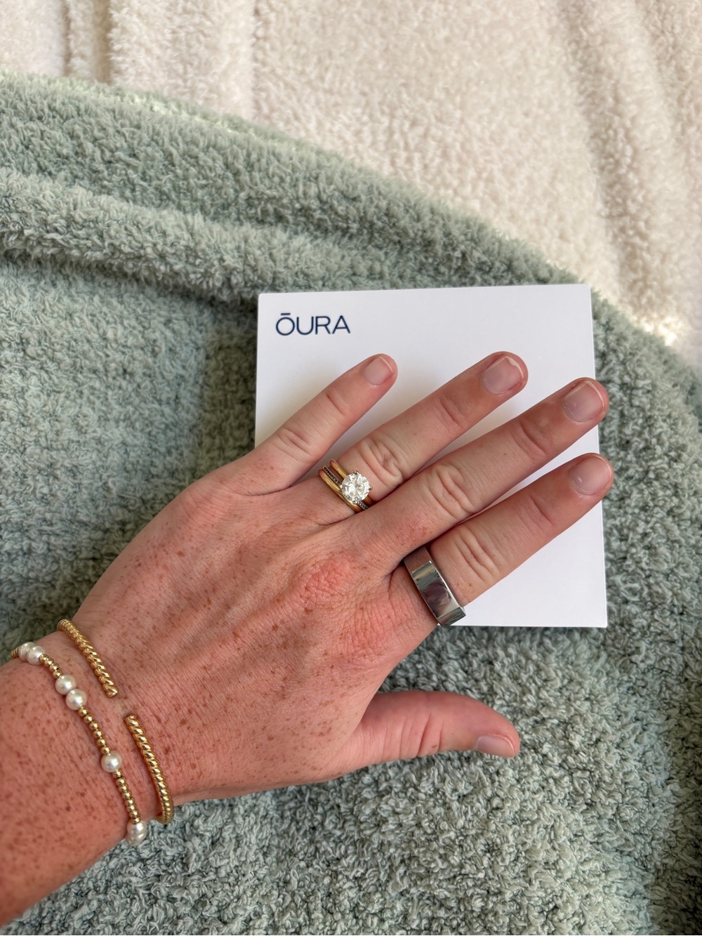 Oura Ring - Black and White